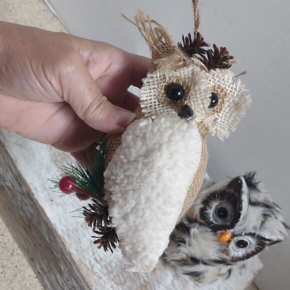 2 Owl Figurines One with Hanger - Picture 3 of 10